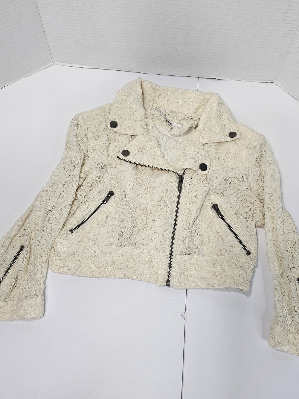 Y2K Dani Ivory Lace Moto Jacket Women's Sz  M Cropped 3/4 Sleeve Biker Boho Chic - Picture 10 of 15
